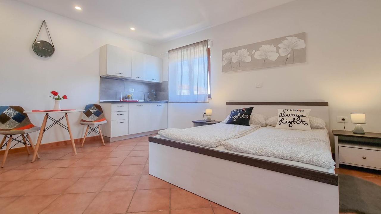 Dani Apartamento Umago Exterior foto