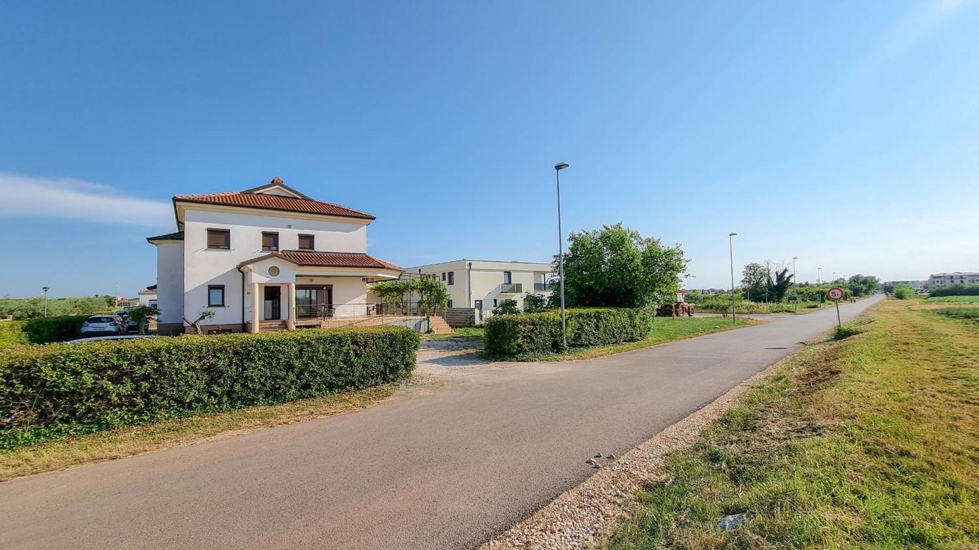 Dani Apartamento Umago Exterior foto